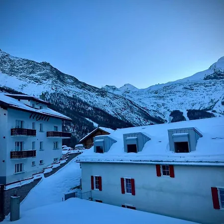 Apartment Zentrale Mit 3 Zimmern *