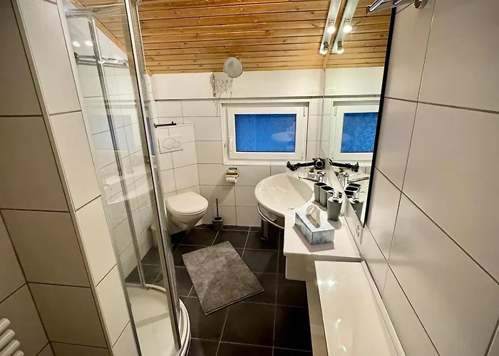 Zentrale Mit 3 Zimmern アパート サース フェー