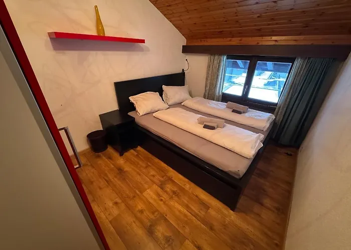 Zentrale Mit 3 Zimmern Daire