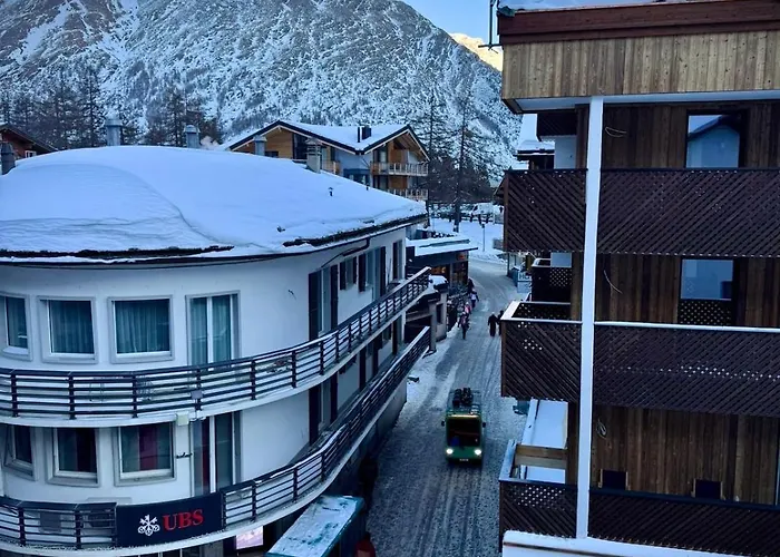 Zentrale Mit 3 Zimmern Daire Saas Fee
